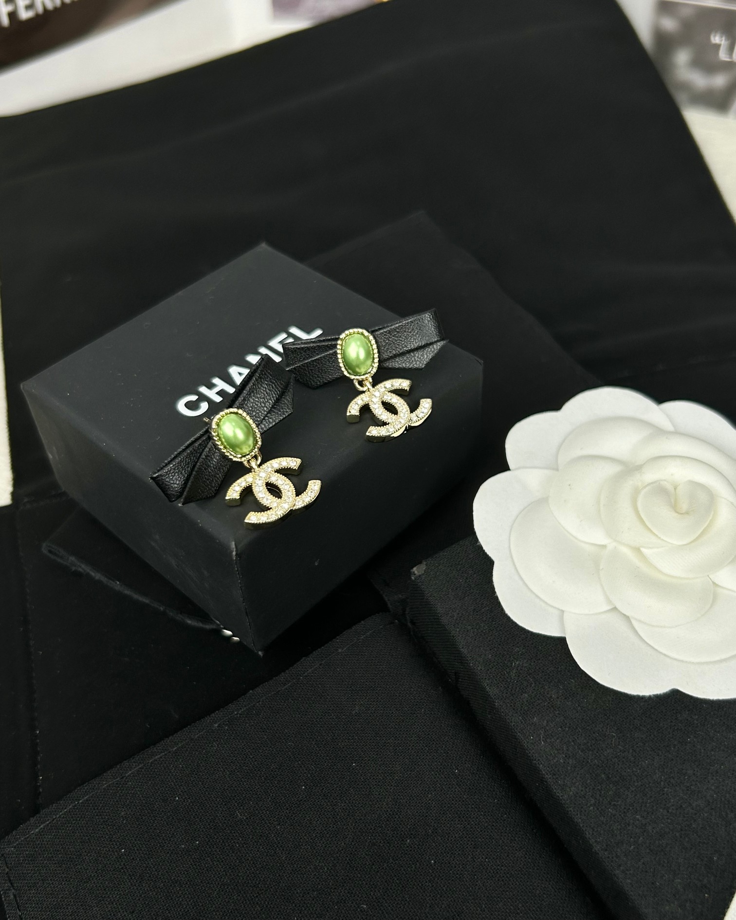 Chanel Leather Bow Green Pearl CC Dangle Earrings - Image 7