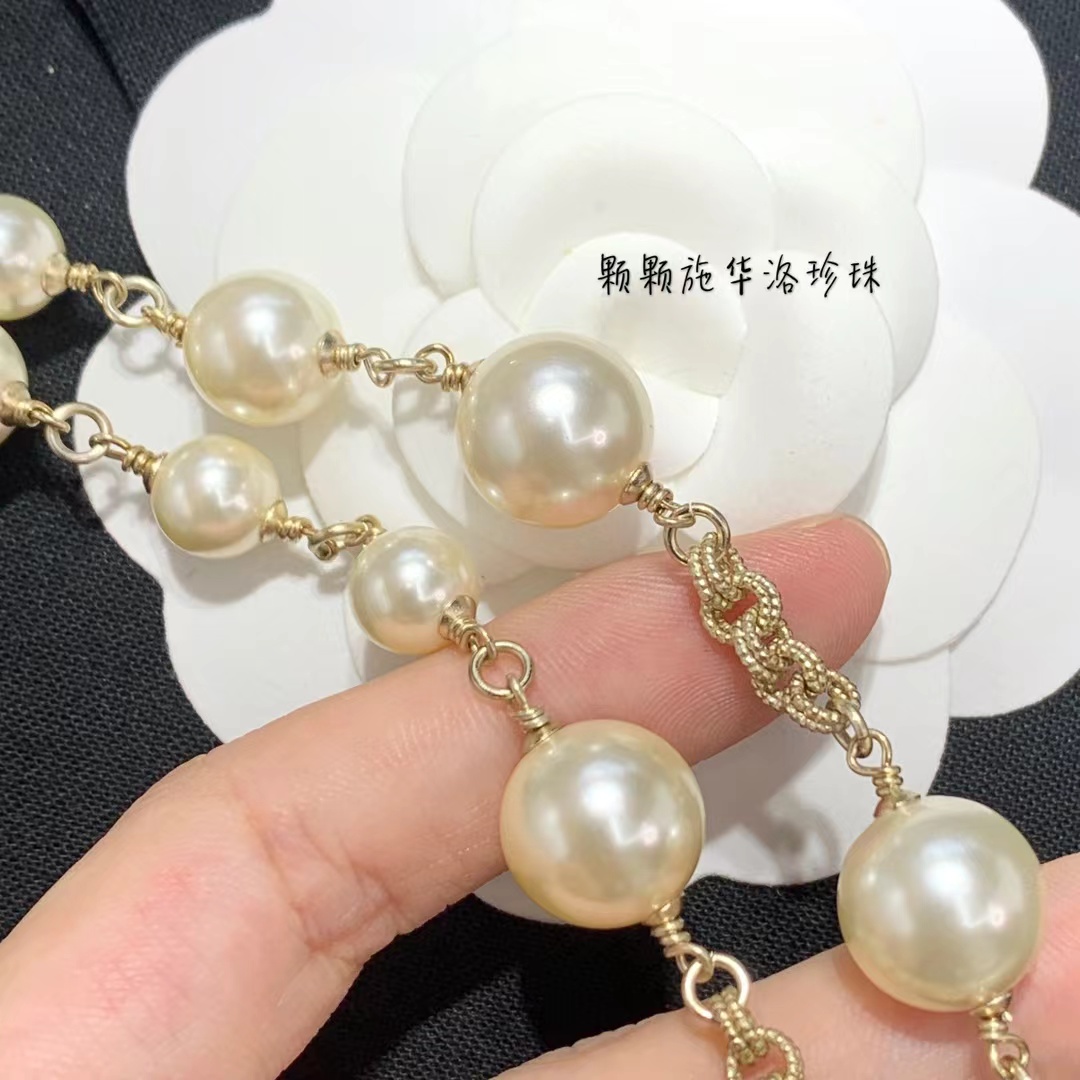 Chanel Double C Pearl Choker Necklace - Image 4