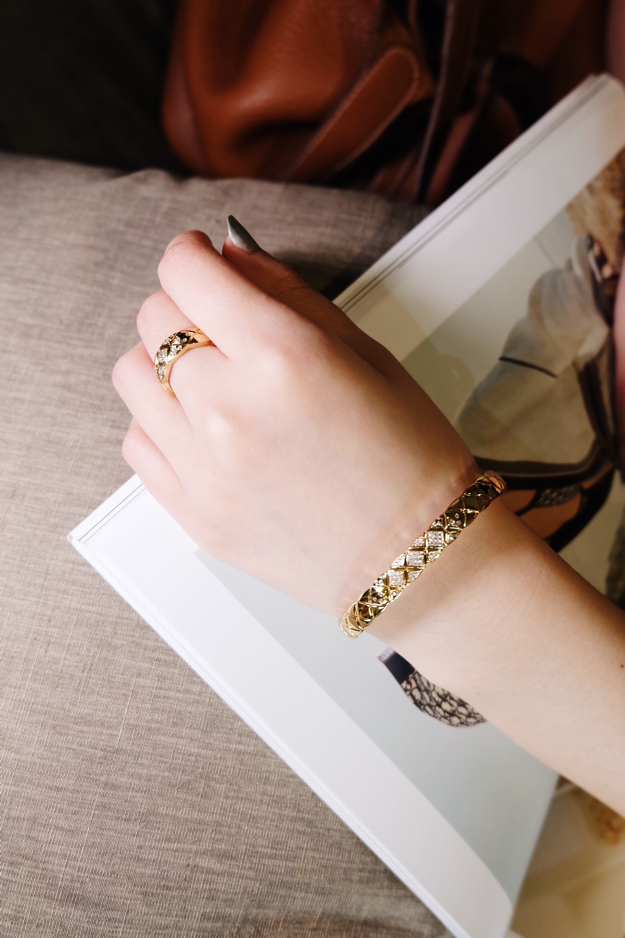 Chanel Diamond Coco Crush Bangle Bracelet - Wide Version - Image 22