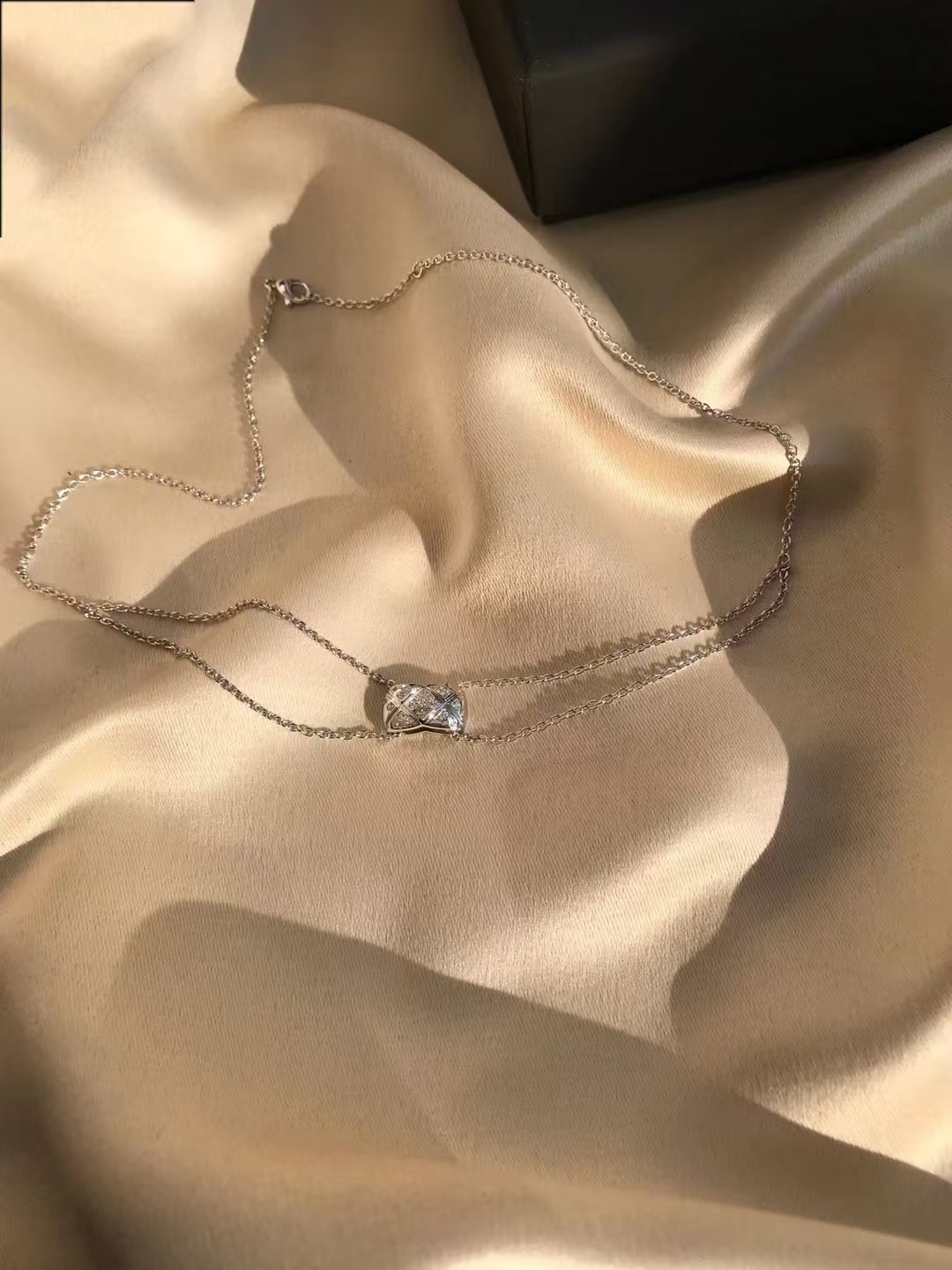 Chanel Coco Crush White Gold Necklace - Image 7