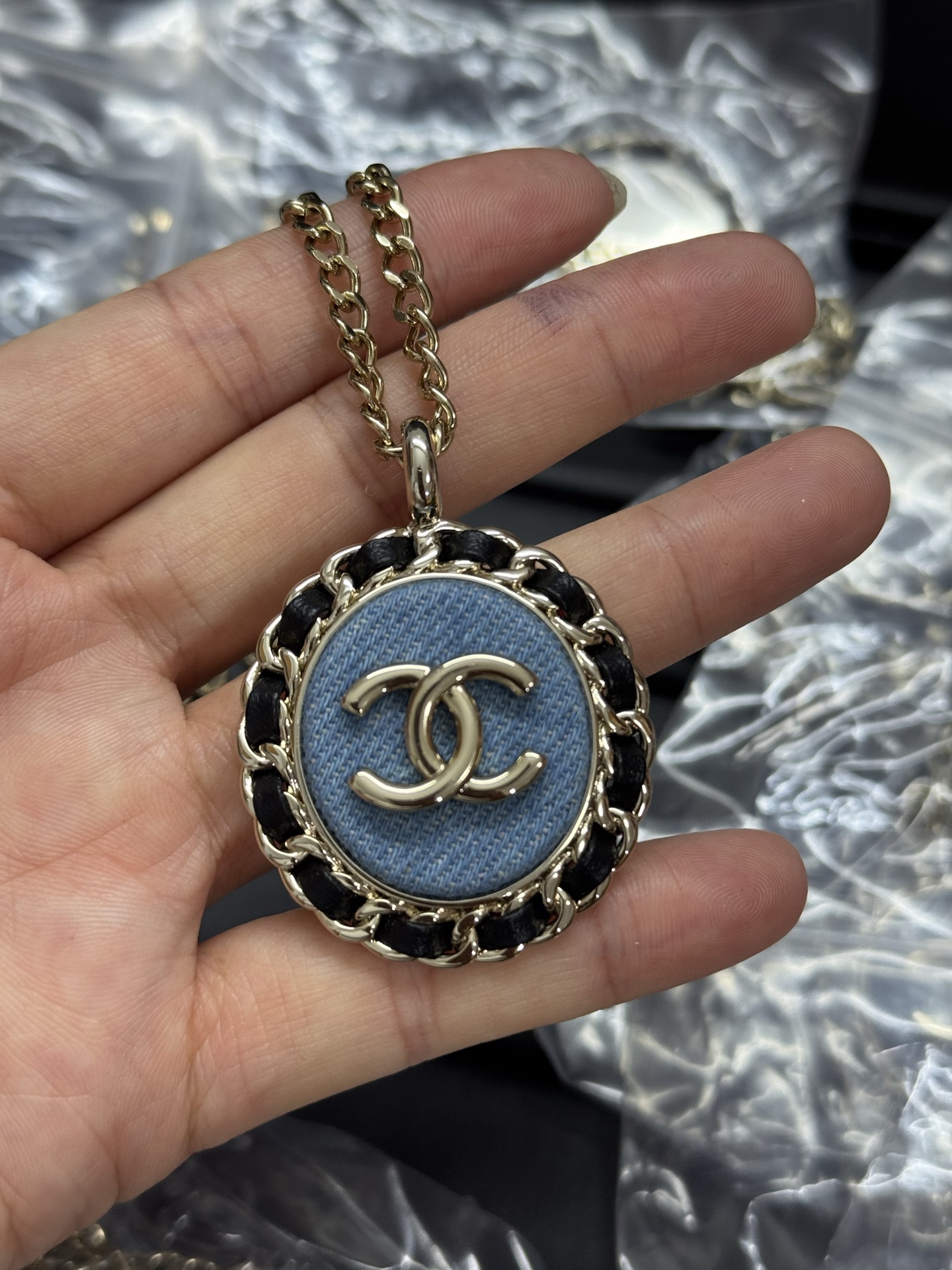 Chanel Large Leather Wrap Vintage Denim Oval Pendant Necklace - Image 3