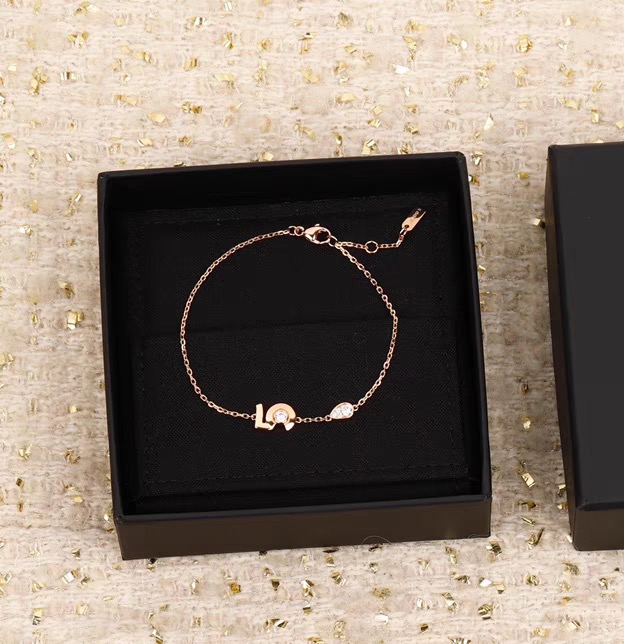 Chanel NO.5 Bracelet - Image 8