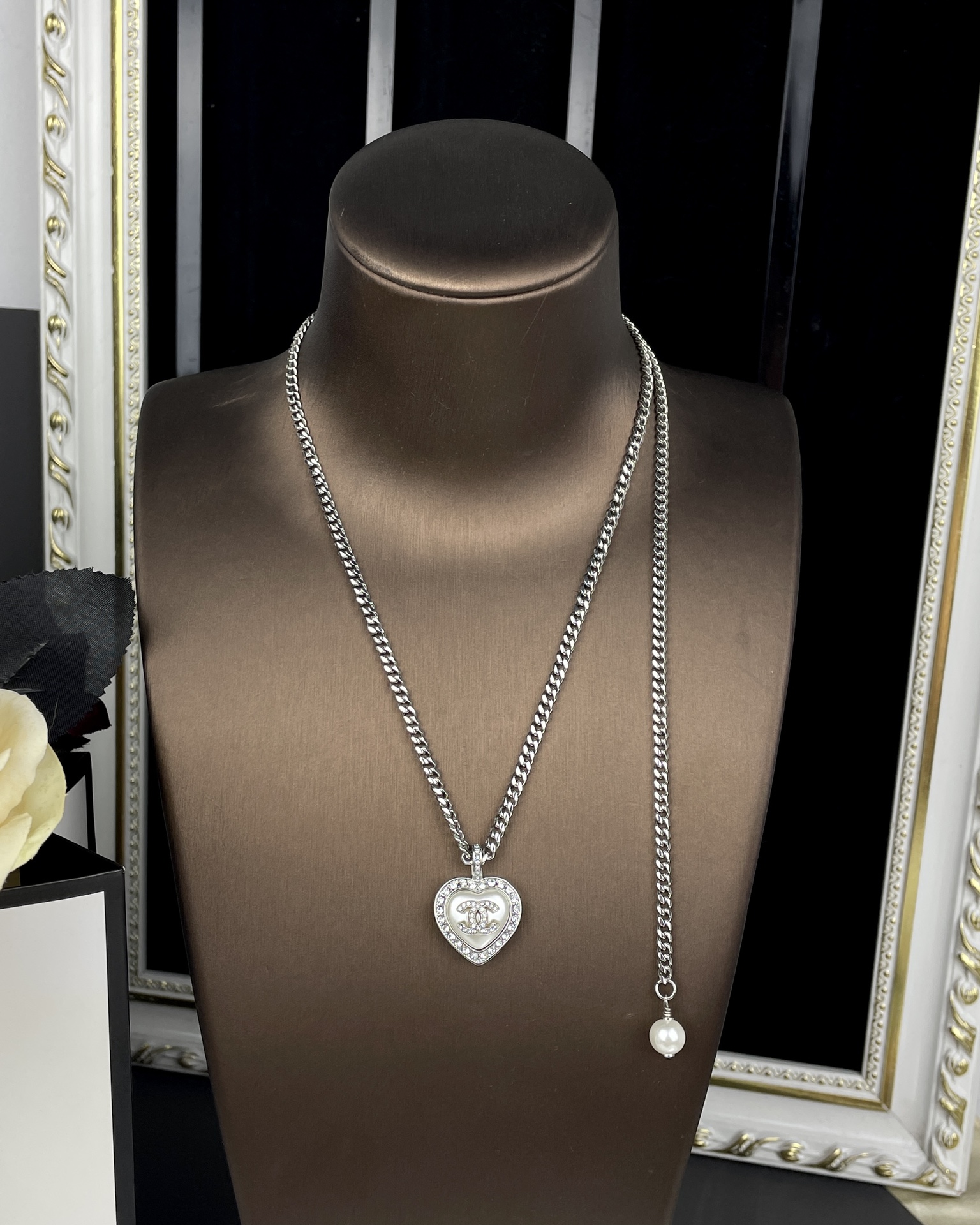 Chanel Heart Pendant Minimalistic Chain Necklace - Image 9