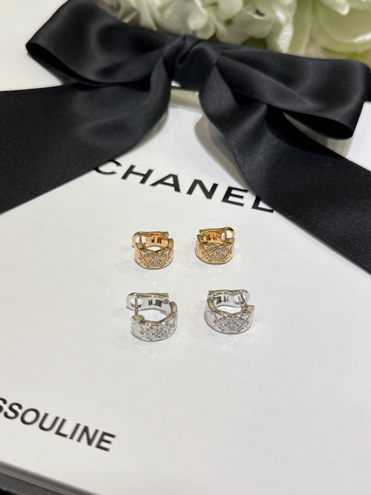 Chanel Coco Crush Hoop Stud Earrings - Image 3