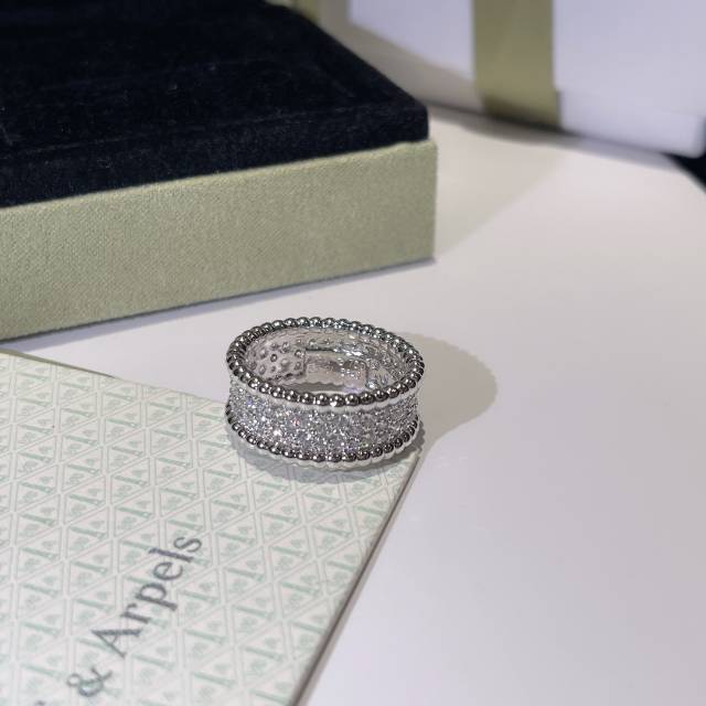 VCA Wide Perlee Diamonds Ring - Image 13