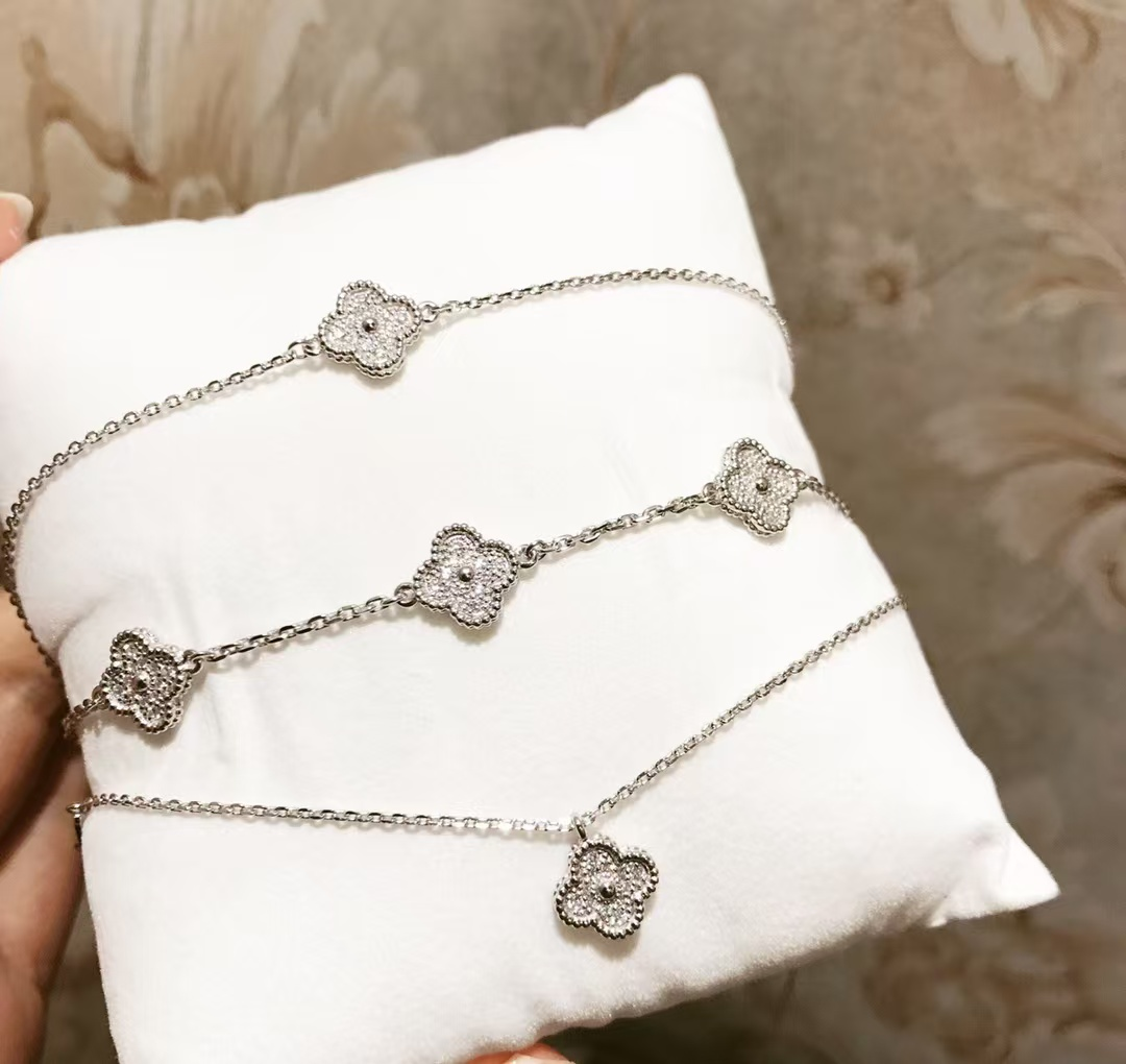 VCA Diamond Sweet Alhambra Bracelet 6 Motifs - Image 2