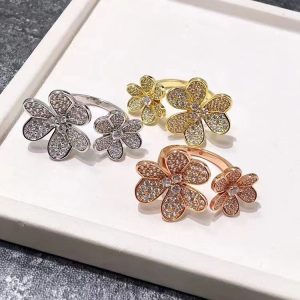 VCA Four Leaf Clover Ring