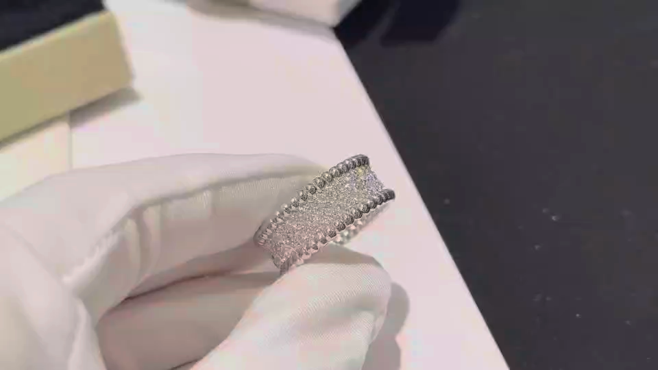 VCA Wide Perlee Diamonds Ring - Image 4