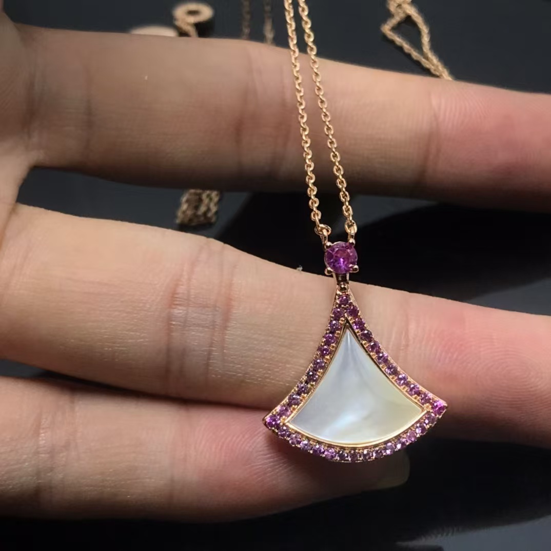 Bvlgari Divas' Dream Necklace - Image 4