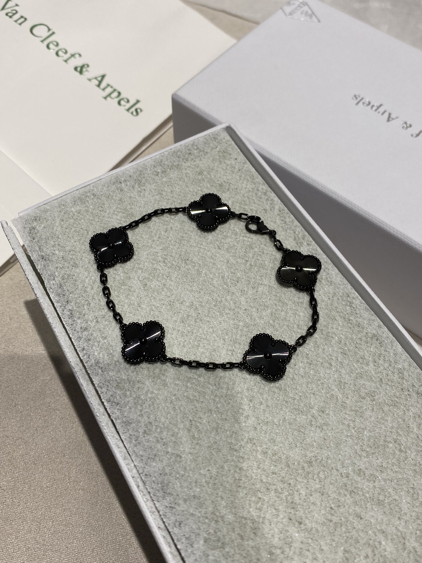 VCA Darth Vader Black Vintage Alhambra 5 Motifs Bracelet - Image 5