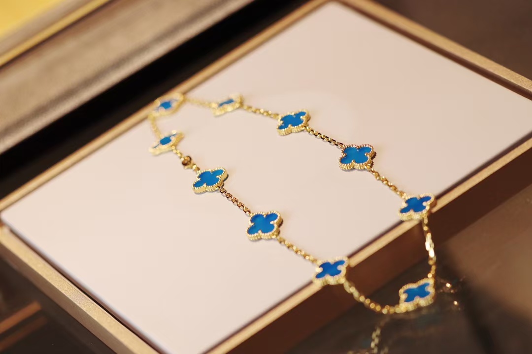 VCA Vintage Alhambra Necklace, 10 Motifs - Image 3