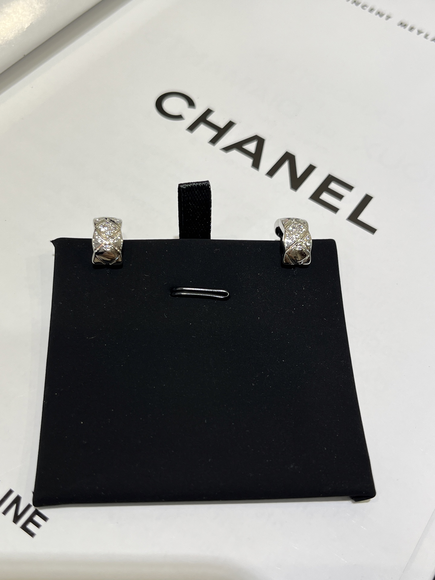 Chanel Coco Crush Hoop Stud Earrings - Image 9