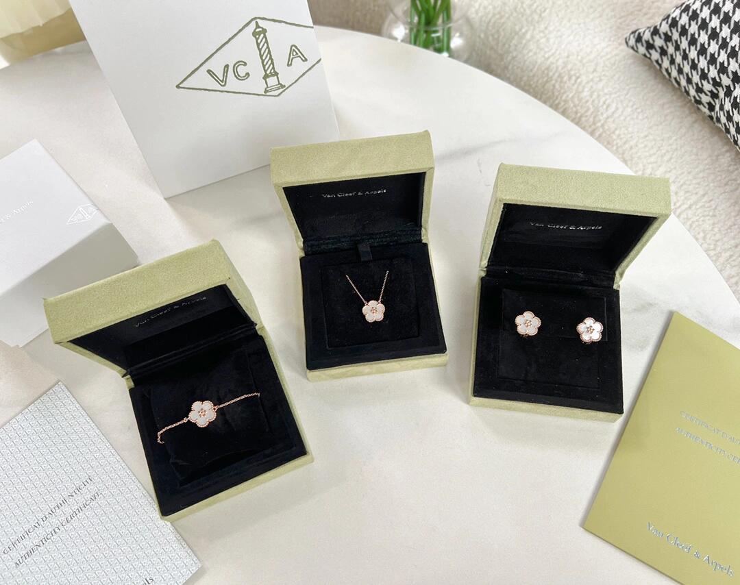 VCA Lucky Spring Earrings Bracelet Necklace - Image 3