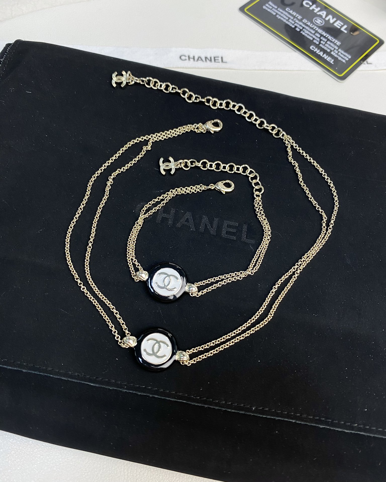 Chanel Black & White Round Enamel Necklace Bracelet and Ring - Image 2