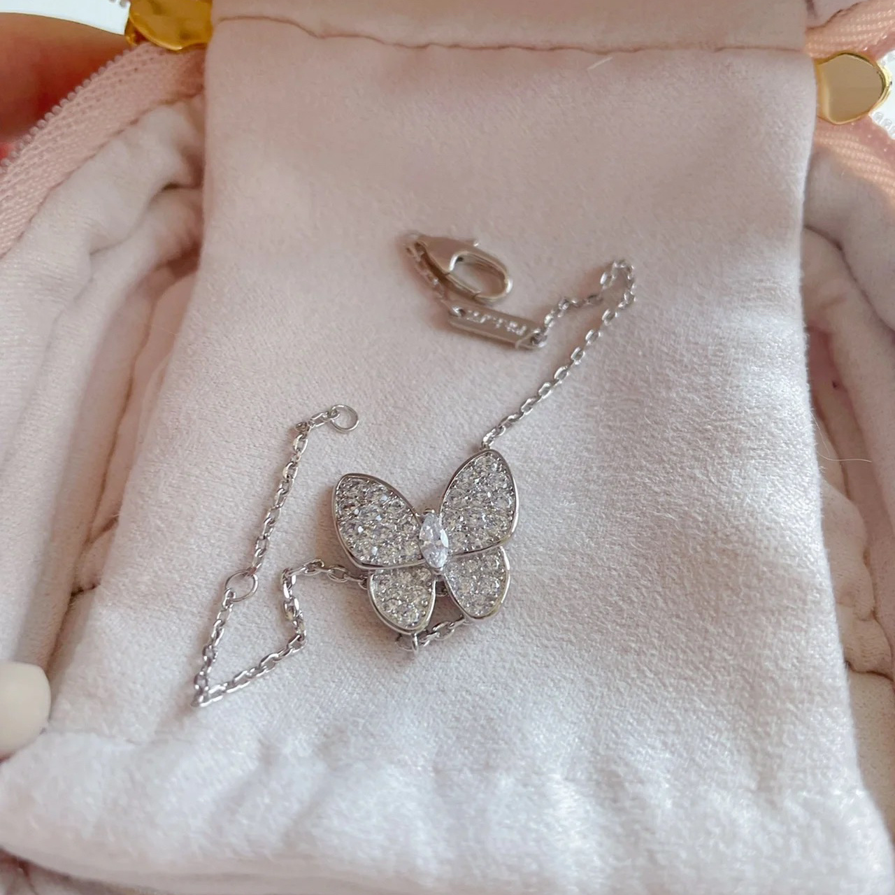 VCA Fauna Sweet Butterfly Bracelet, 1 Motif - Image 2
