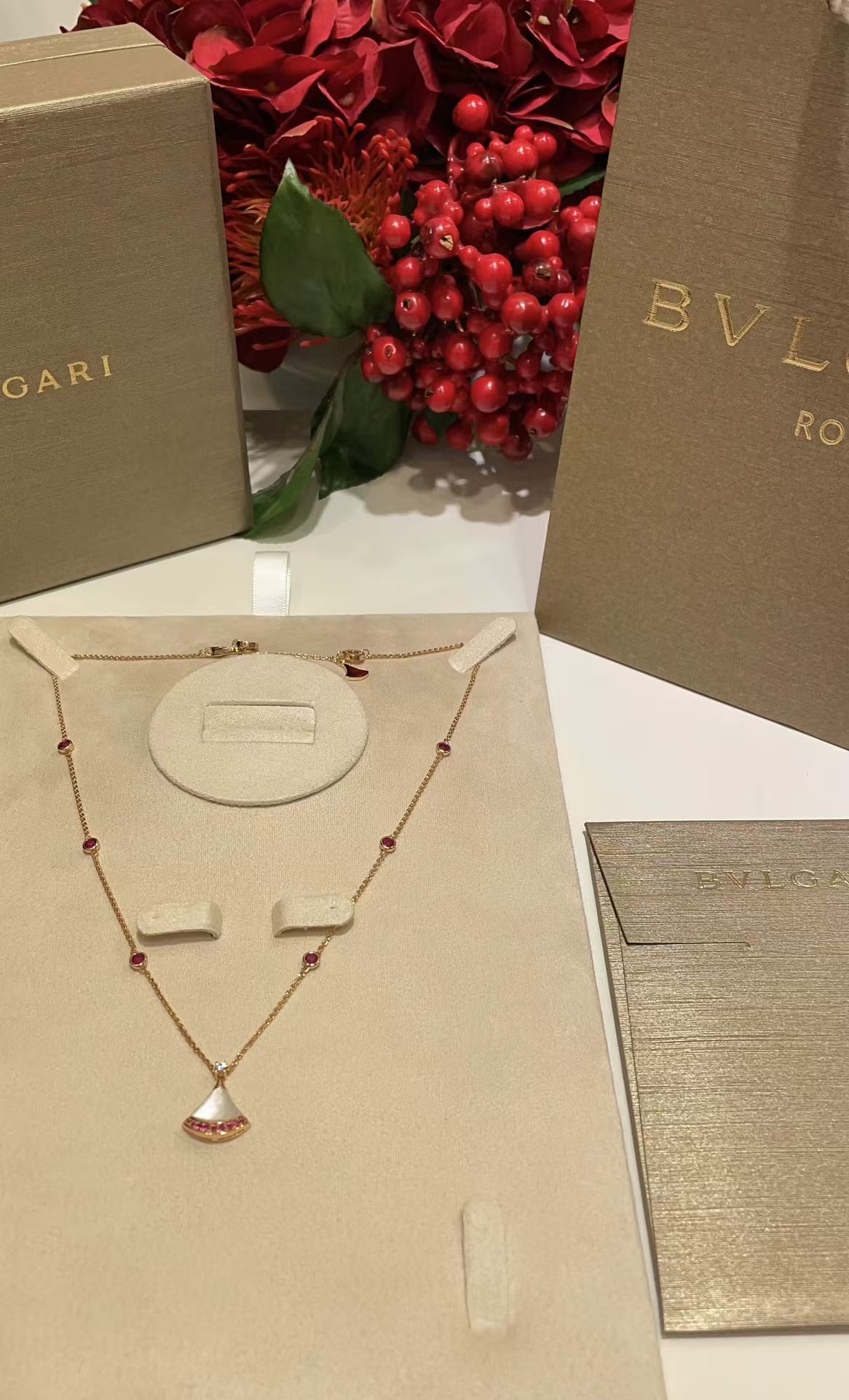Bvlgari Divas' Dream Necklace - Image 6