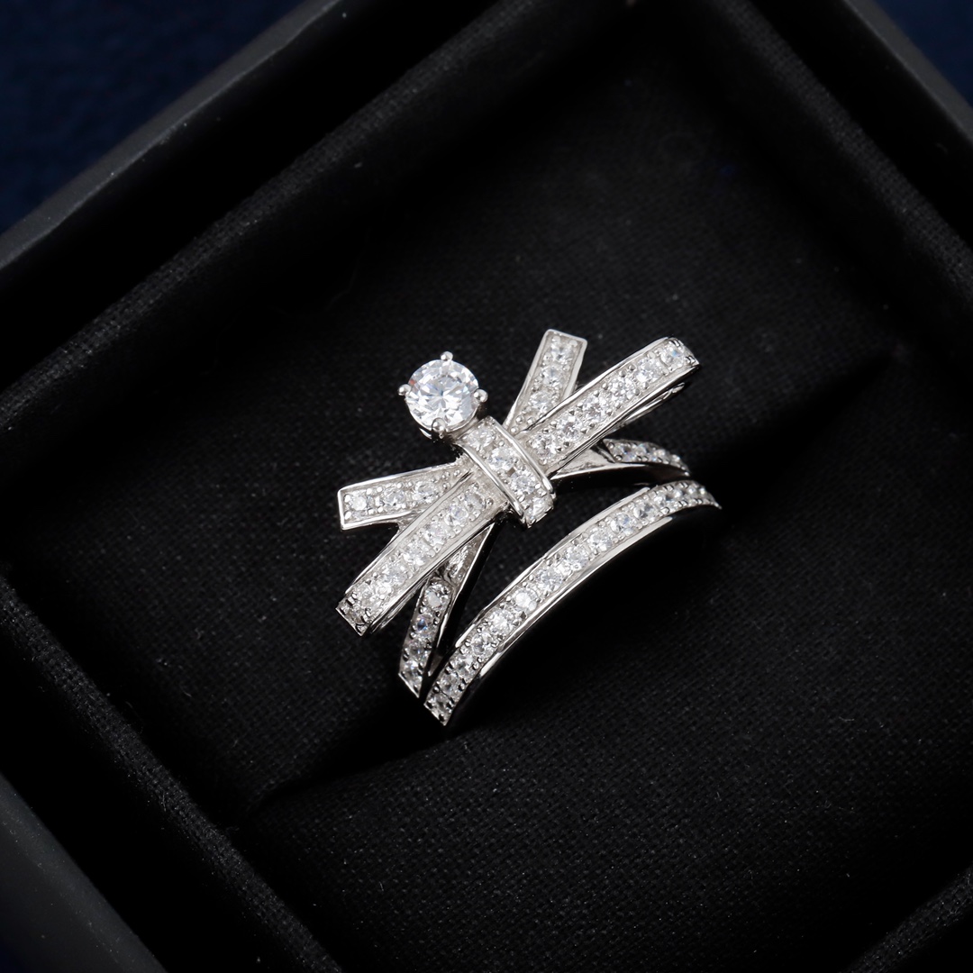 Chanel Ruban Bow Ring
