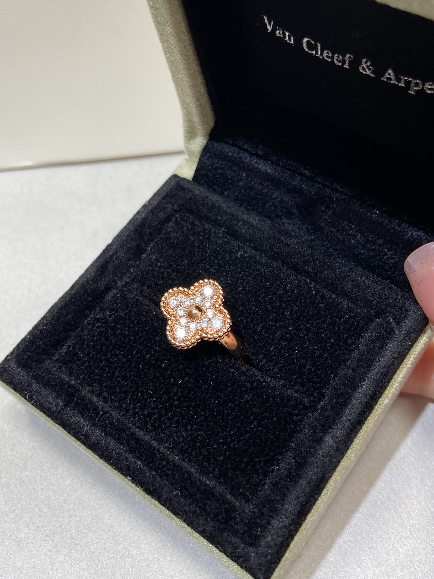 VCA Diamond Vintage Alhambra Ring - Image 5