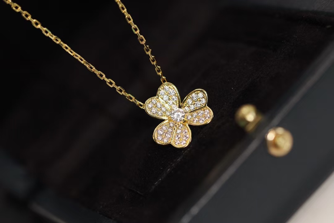 VCA Frivole Pendant Necklace - Mini