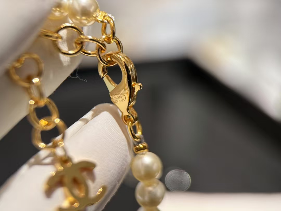 Chanel Denim Heart Pendant Pearl Choker Necklace - Image 8
