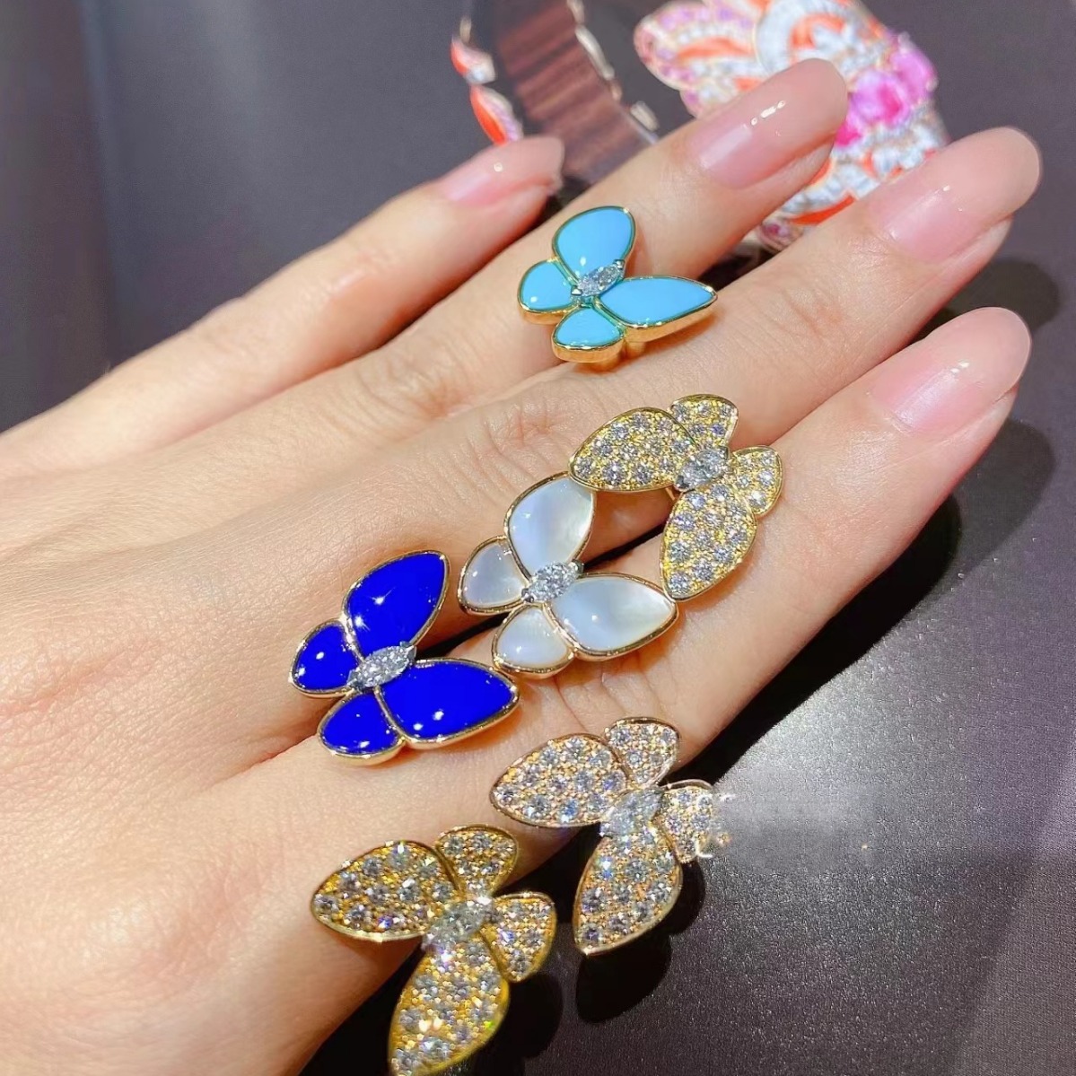 VCA Two Butterfly Between Finger Ring