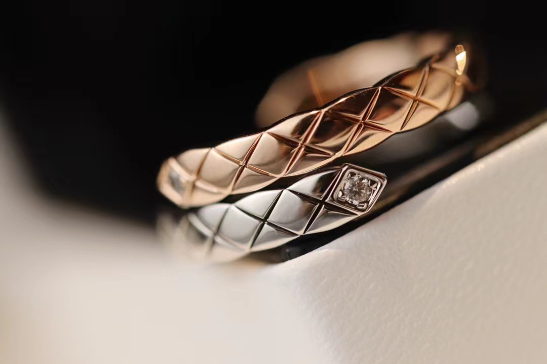 Chanel Mixed Color Coco Crush Toi et Moi Ring - Small Version - Image 9