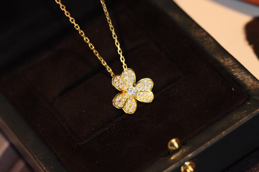VCA Frivole Pendant Necklace - Mini - Image 5