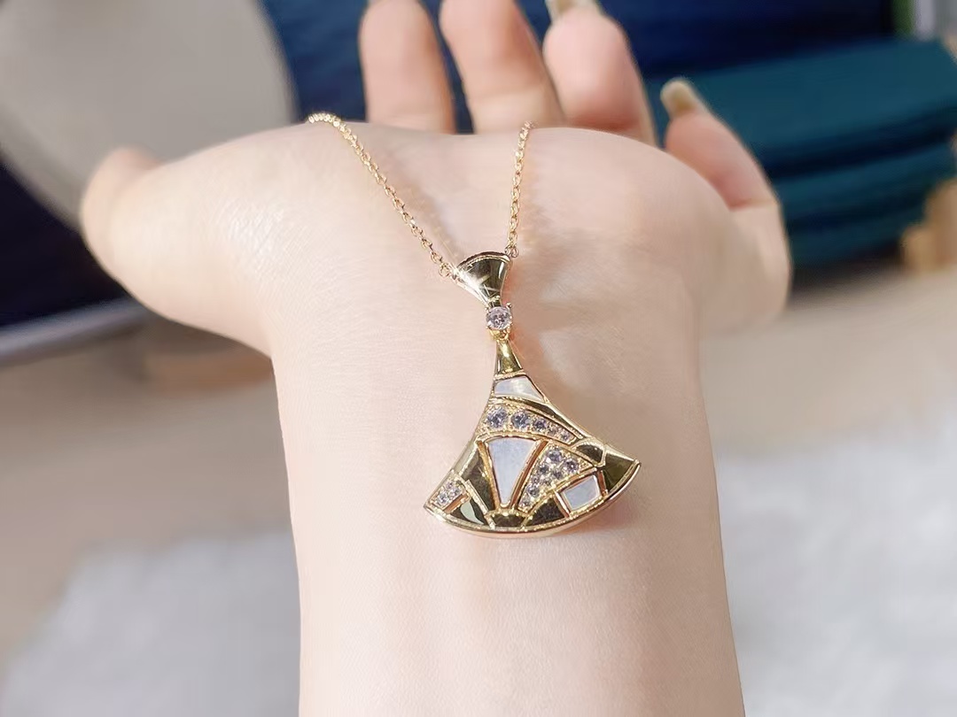 Bvlgari Divas' Dream Necklace - Image 2