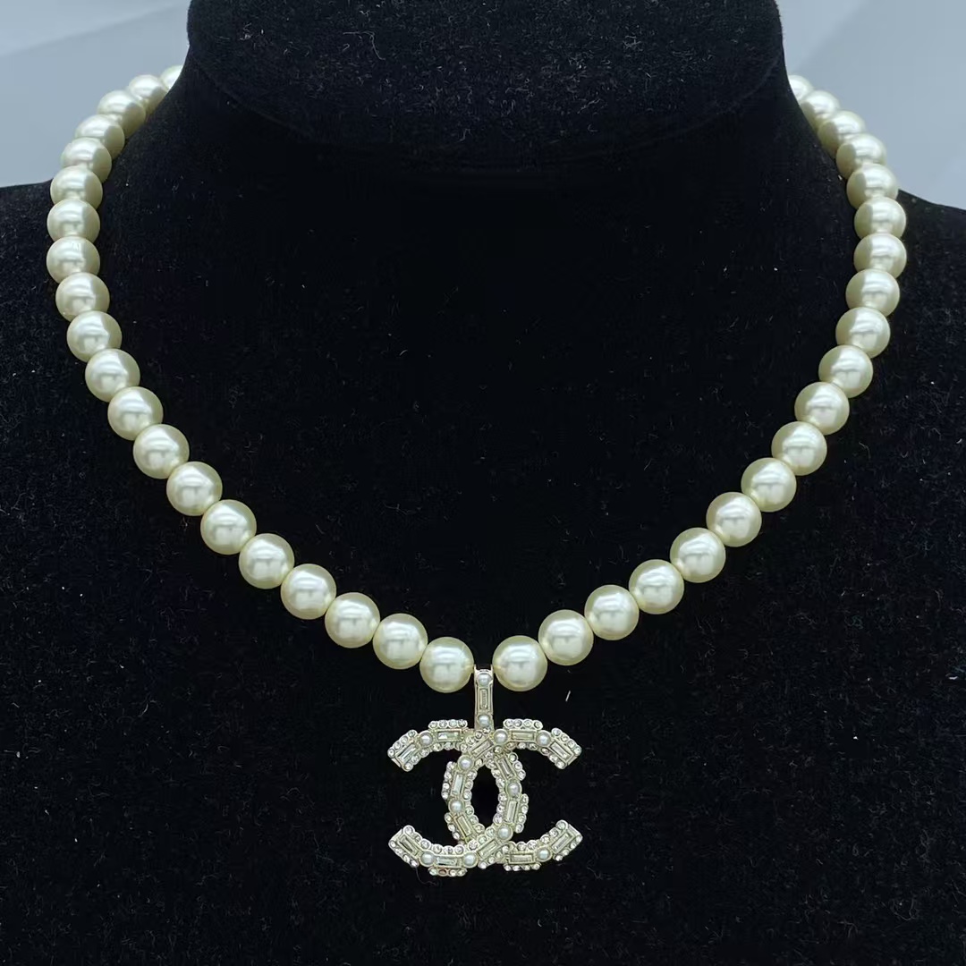 Chanel Big Double C Pendant Pearl Necklace - Image 2