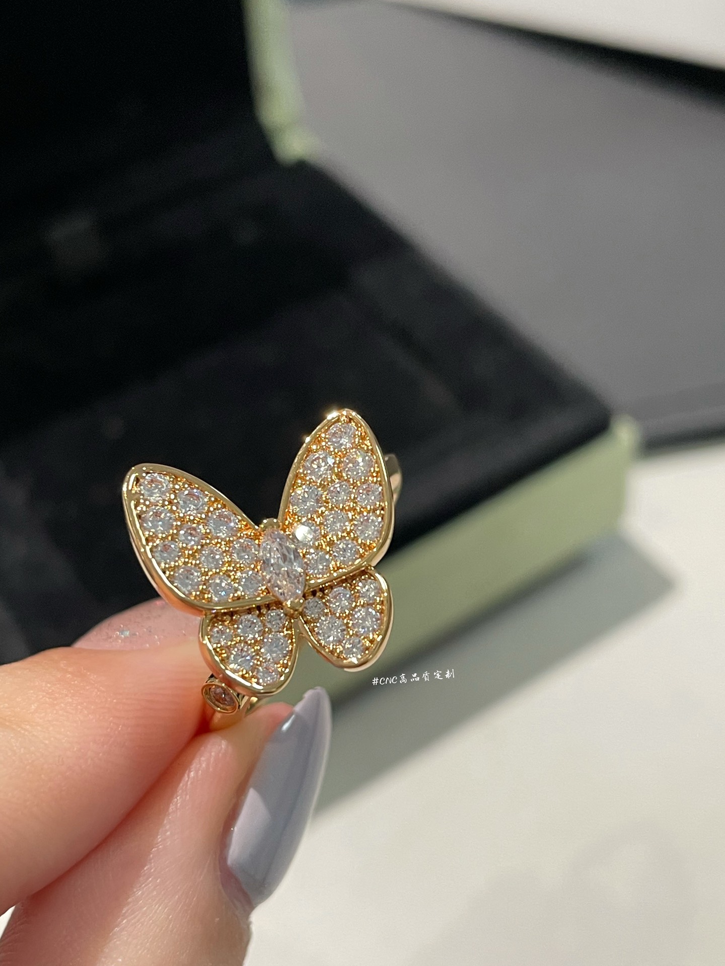VCA Full Diamond Butterfly Ring - Image 8
