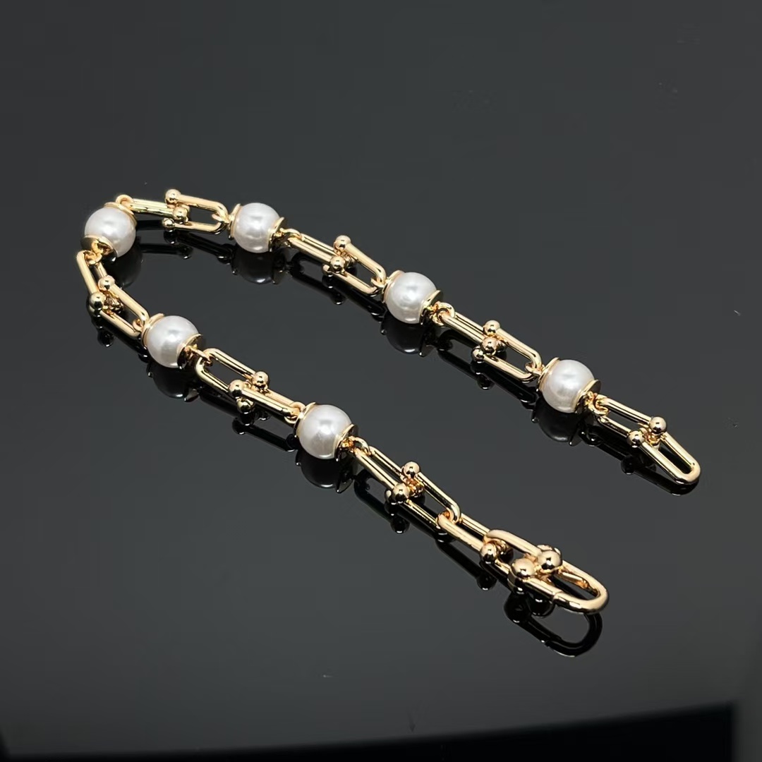 Tiffany HardWear Link Bracelet with Freshwater Pearls - Image 4