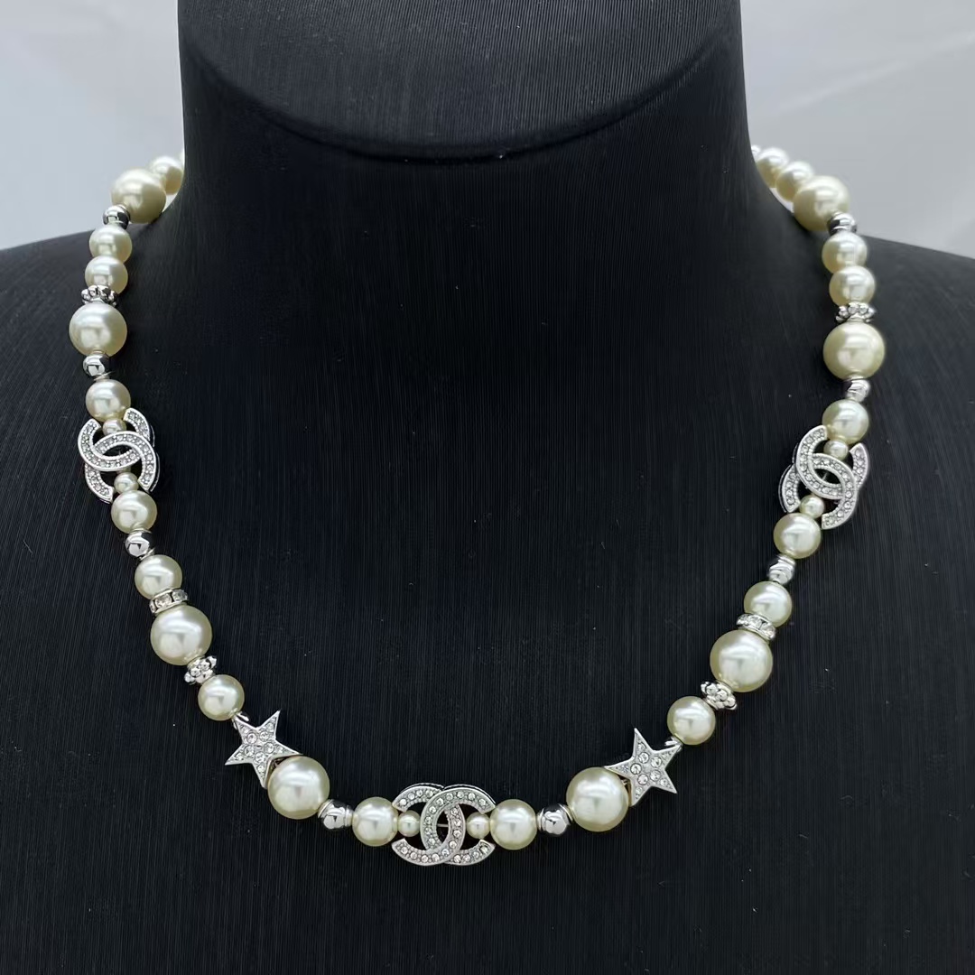 Chanel Coco Star Pearl Necklace - Image 2