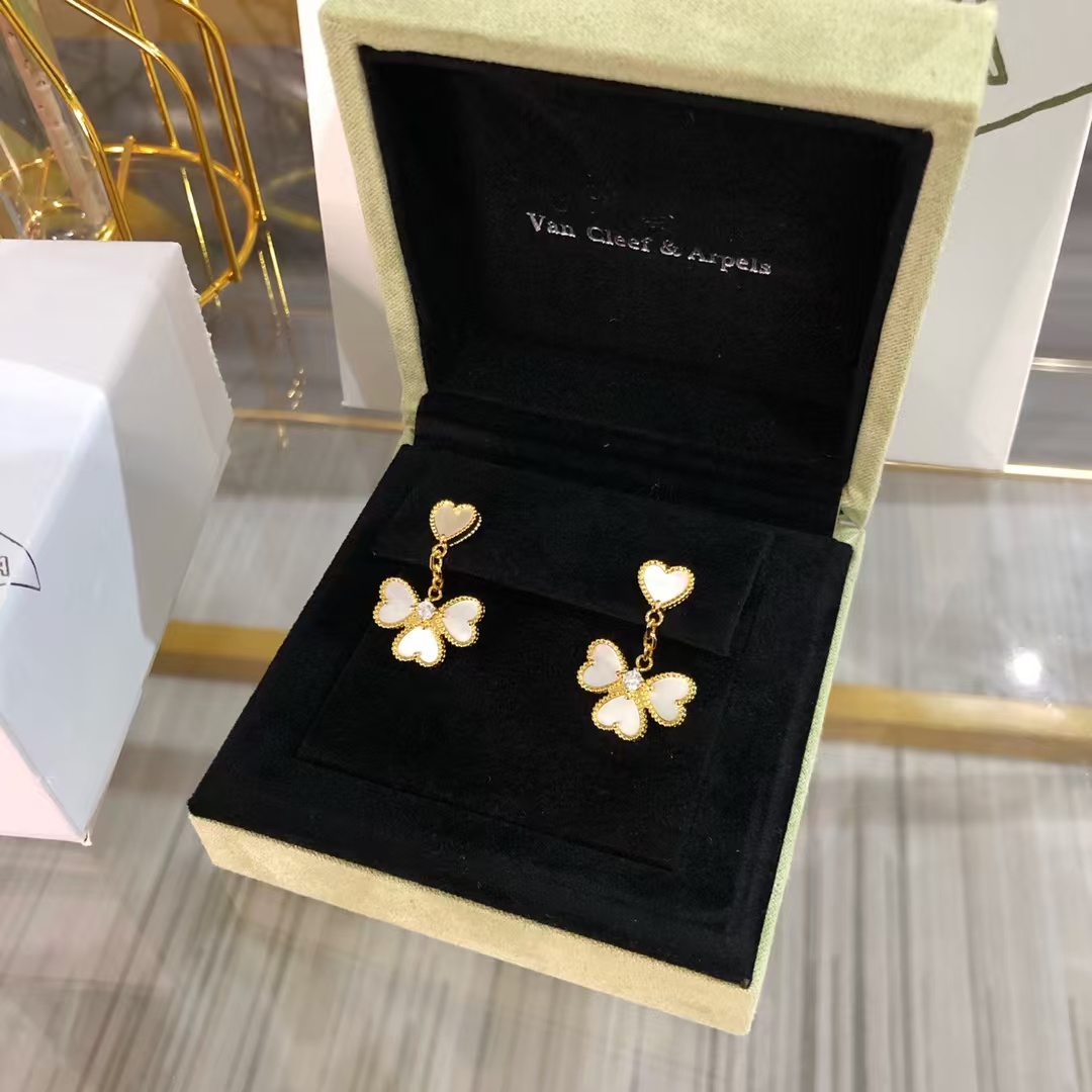 VCA Sweet Hearts Earrings - Image 9