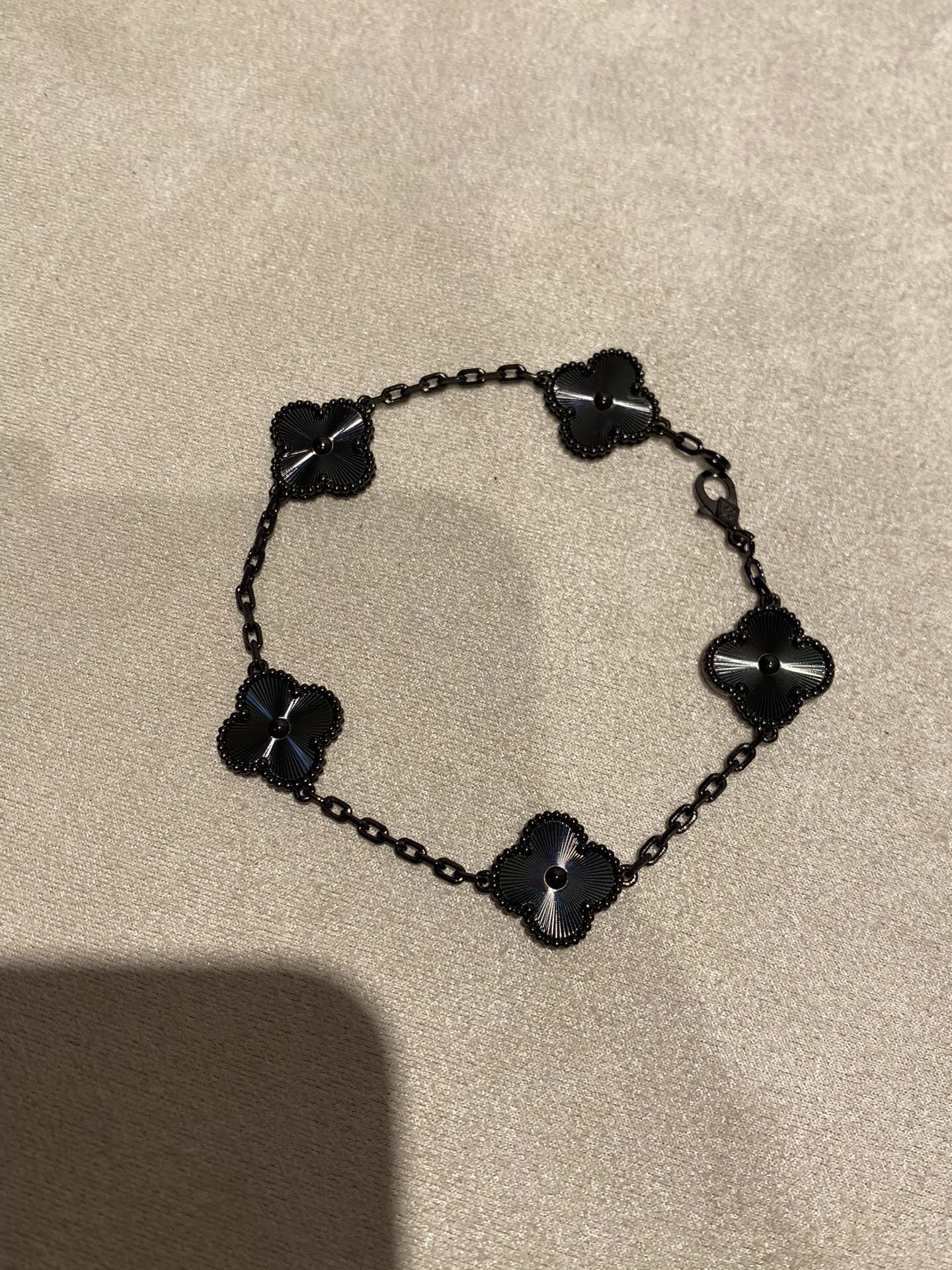 VCA Darth Vader Black Vintage Alhambra 5 Motifs Bracelet - Image 4