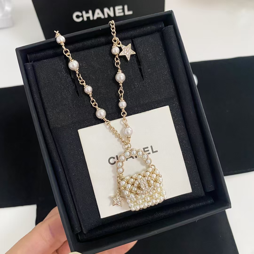Chanel Pearl Bag Pendant Necklace - Image 3
