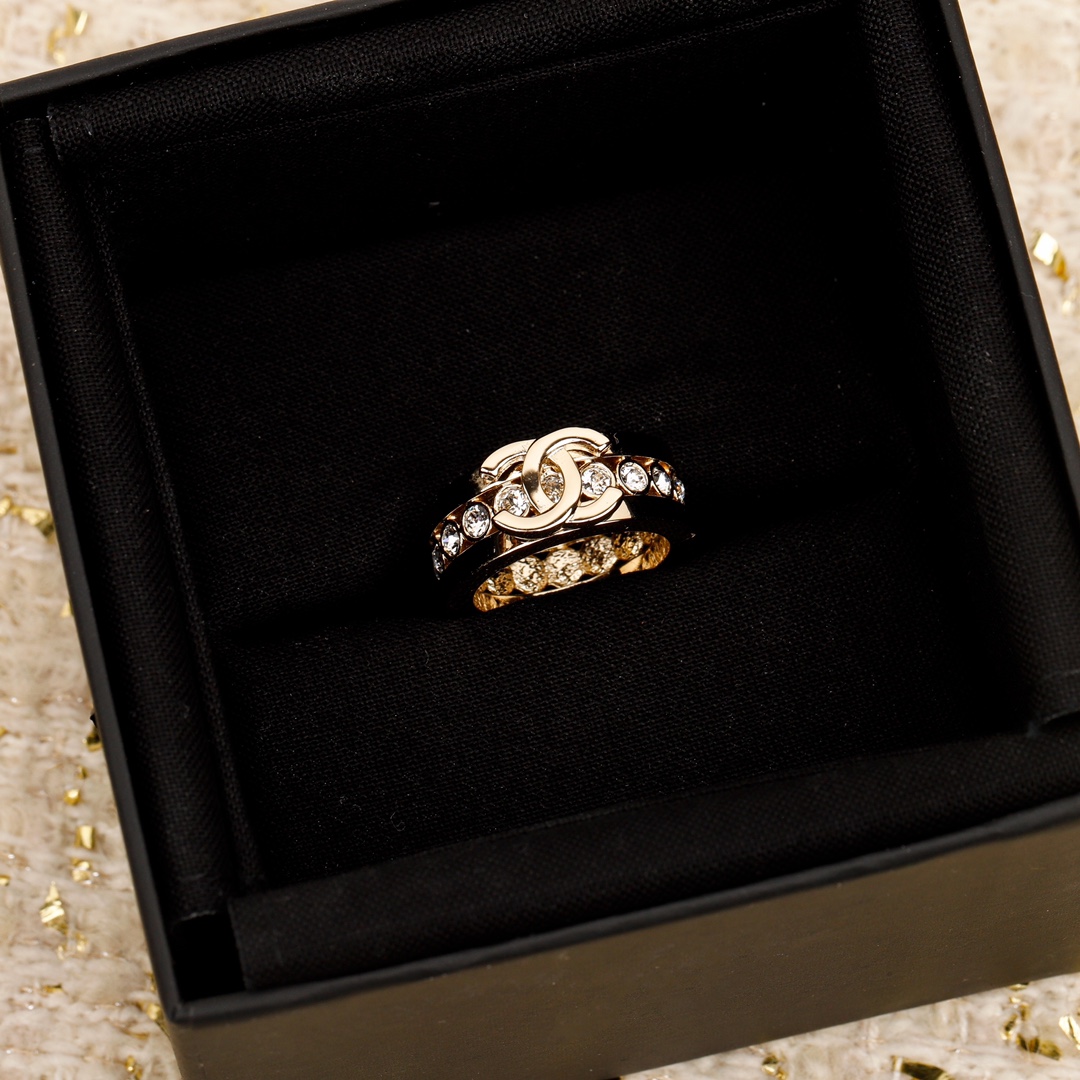 Chanel Full Diamond Wide Coco Ring - Image 4