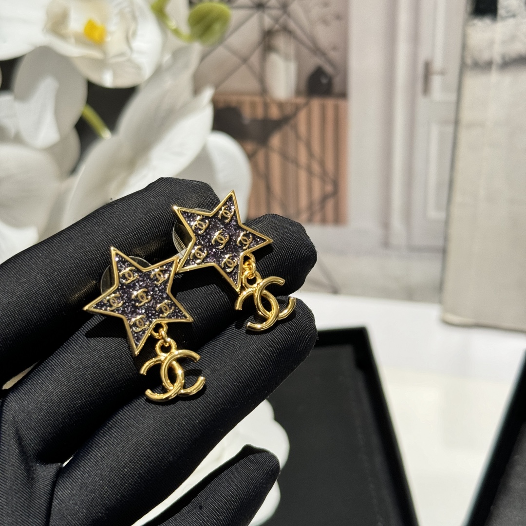 Chanel Star Enamel Coco Brooch Earrings - Image 5