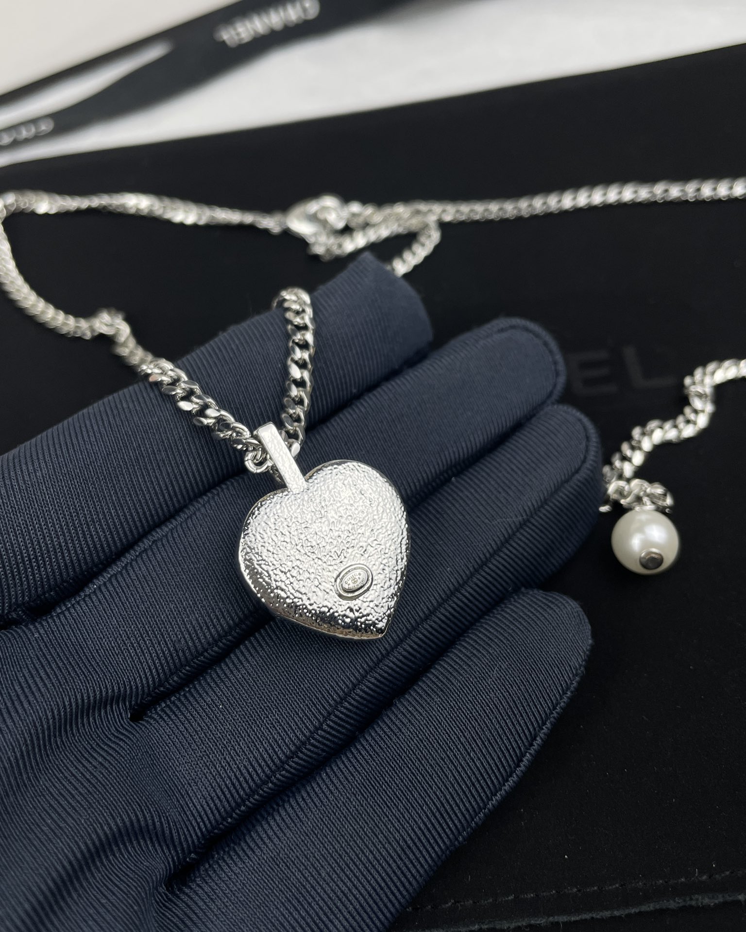 Chanel Heart Pendant Minimalistic Chain Necklace - Image 5
