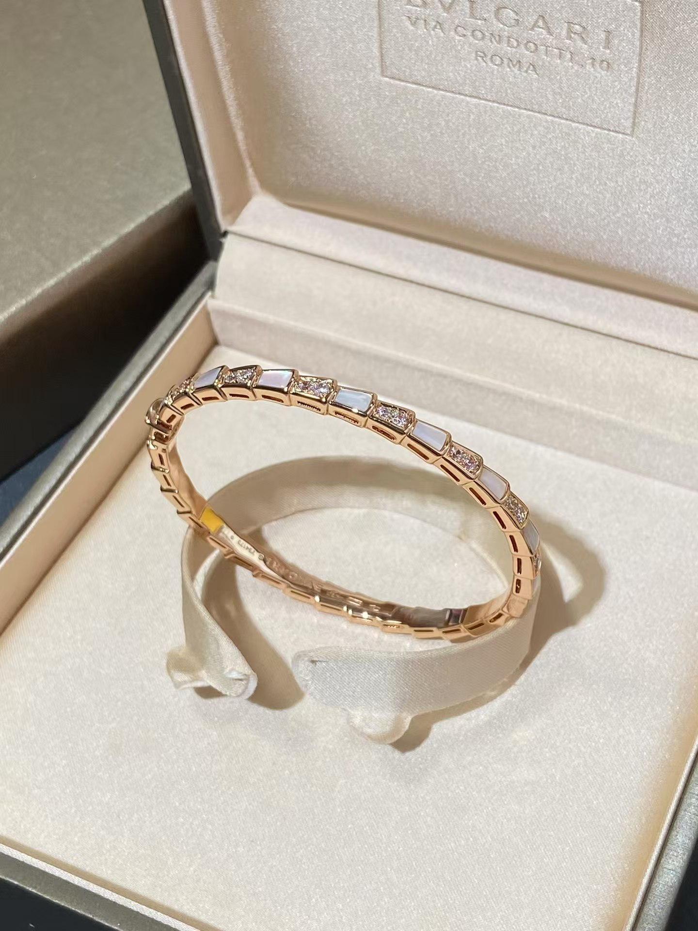 Bvlgari Serpenti Viper Bracelet Bangle in Rose Gold - Image 5