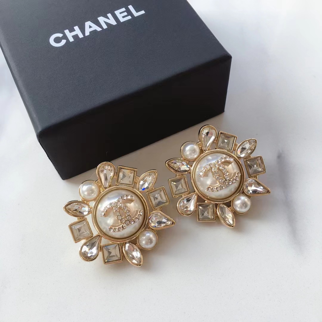 Chanel Large Round White Stud Earrings - Image 3