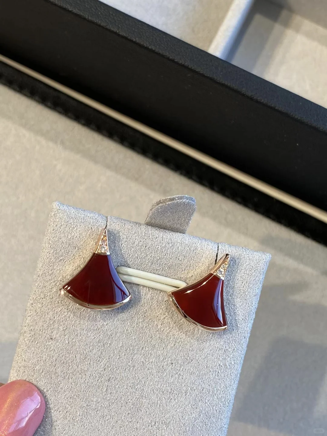 Bvlgari Divas' Dream Earrings - Image 8