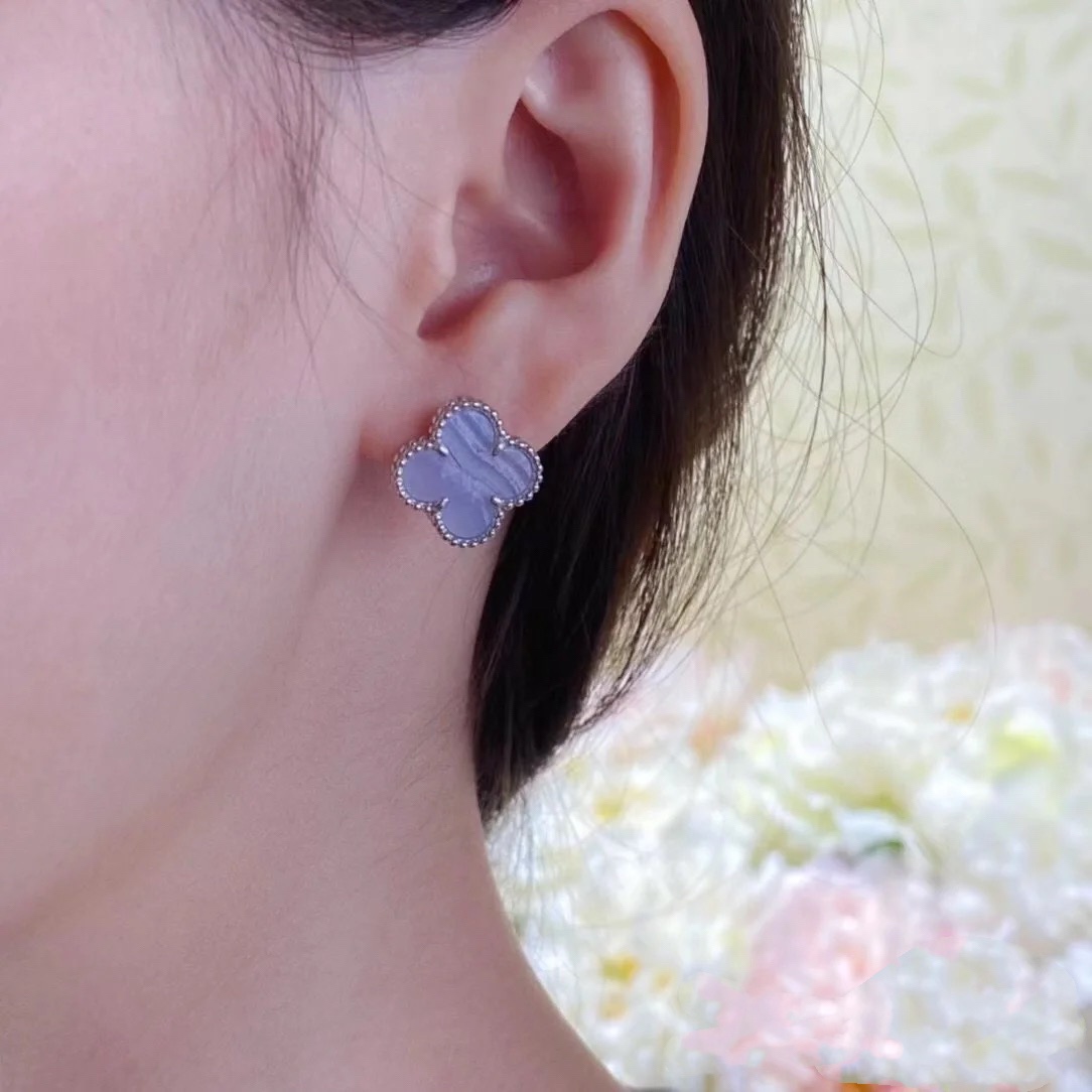 VCA Fog Purple Clover Earrings - Image 6