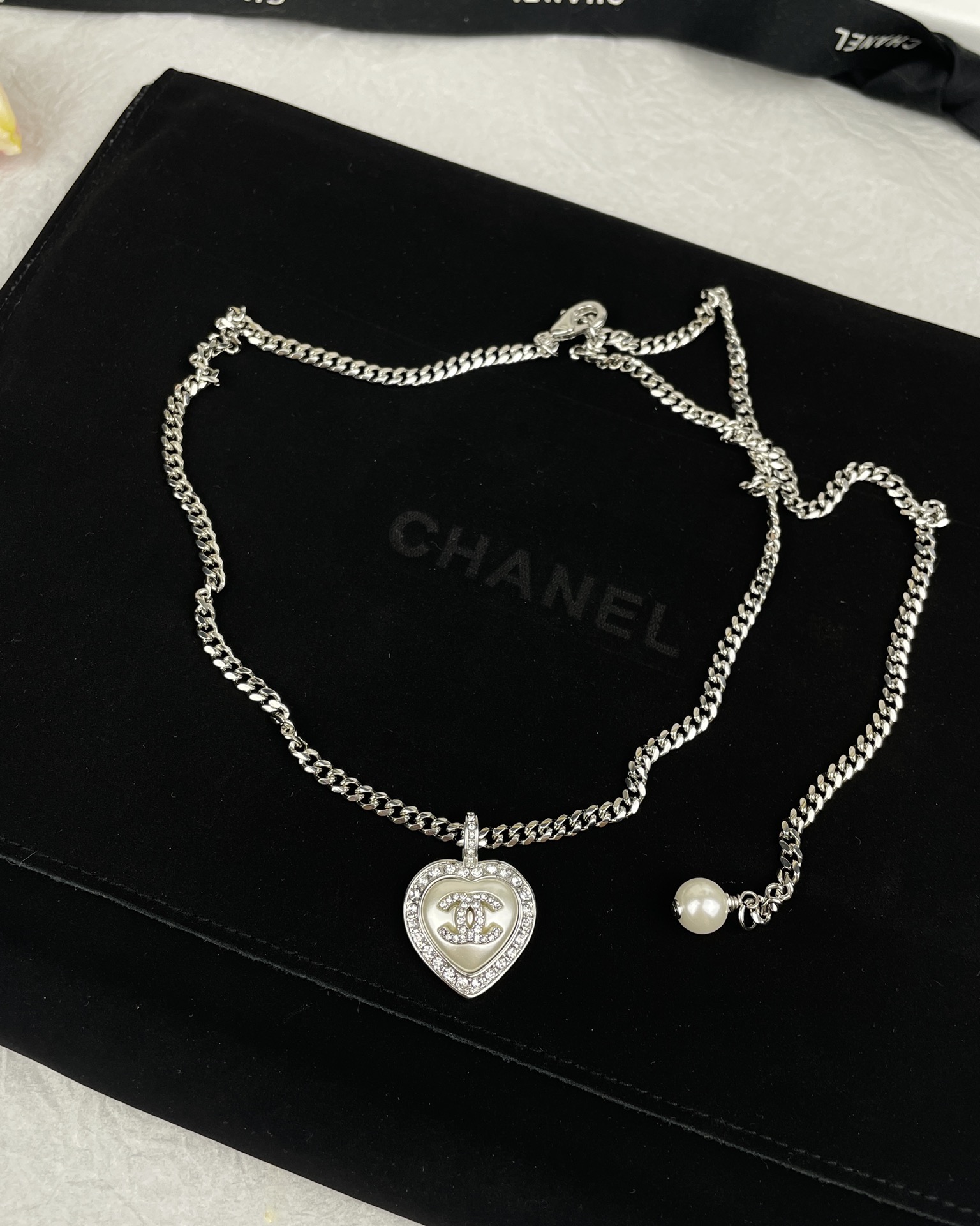 Chanel Heart Pendant Minimalistic Chain Necklace - Image 2