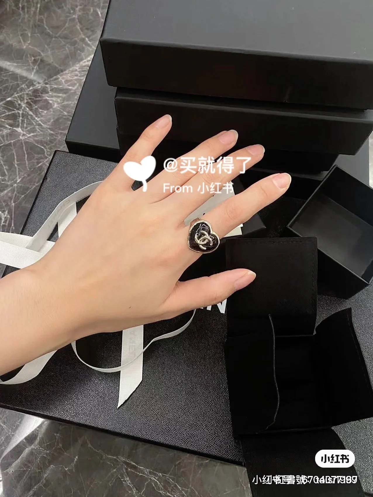Chanel Black Enamel Heart Light Gold Ring - Image 5