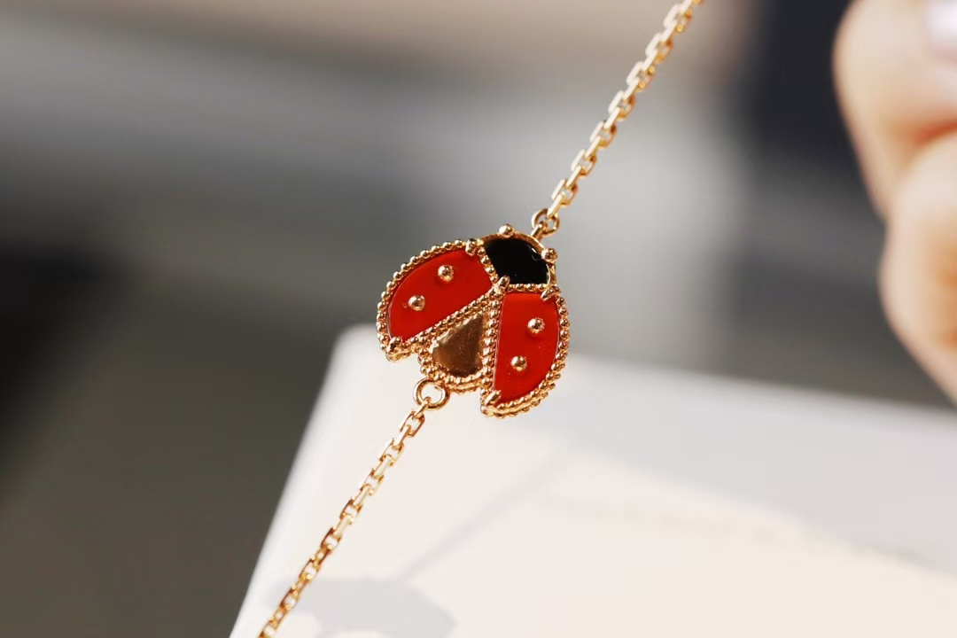 VCA Fauna Lucky Spring Bracelet, Open Wings Ladybug - Image 4
