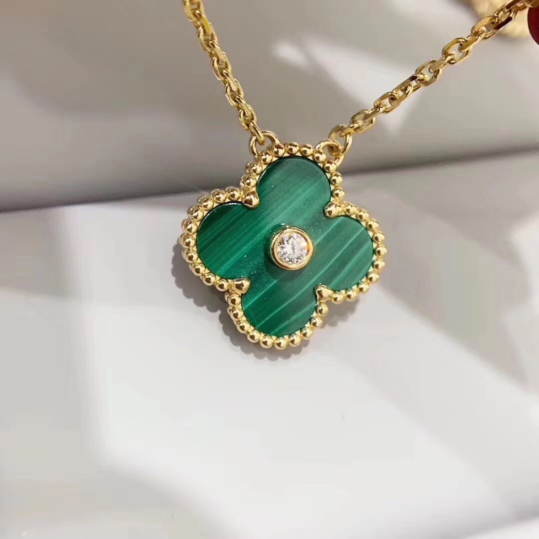 VCA Carnelian Malachite Vintage Alhambra Pendant Necklace, 1 Motif - Image 3