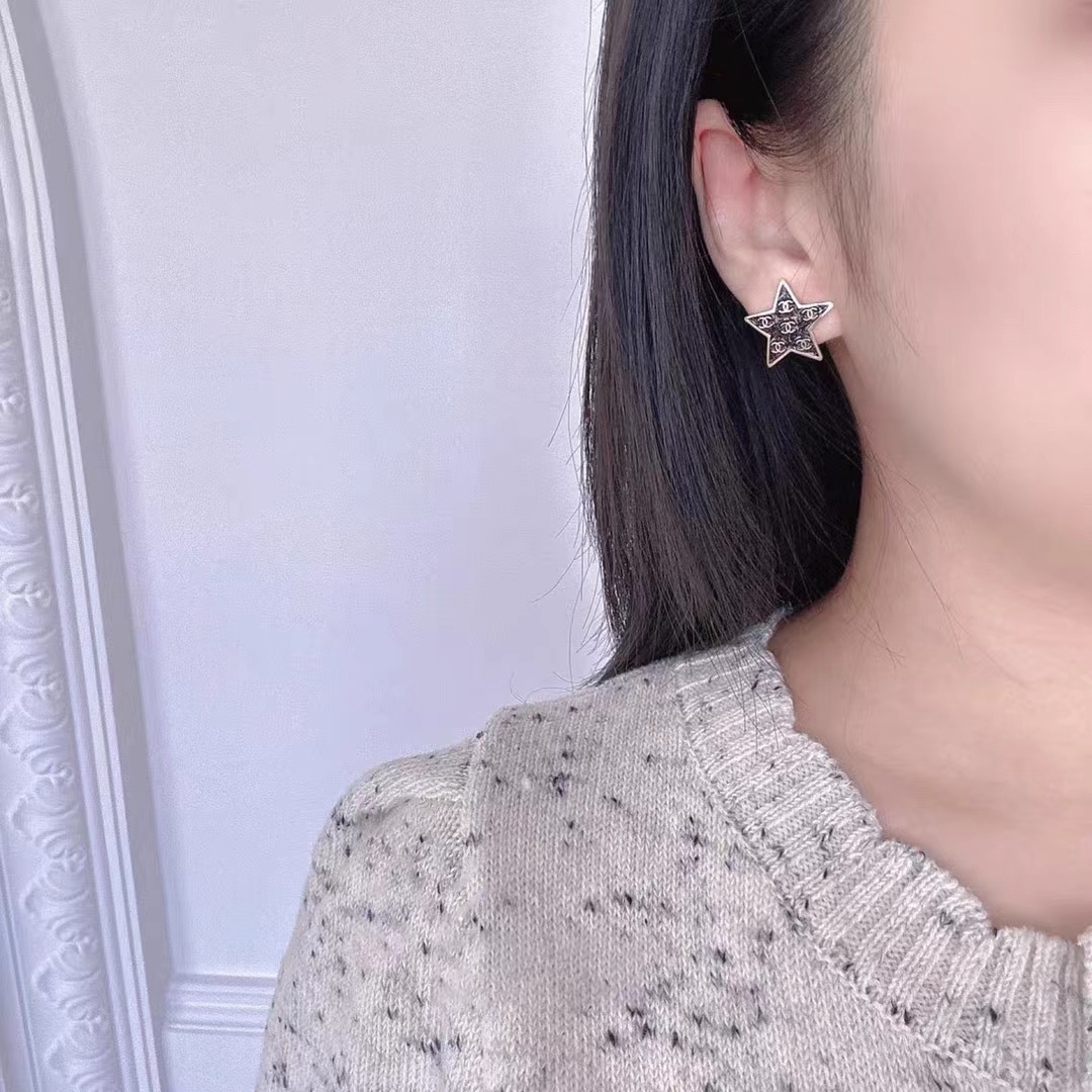 Chanel Black Star Earrings - Image 3