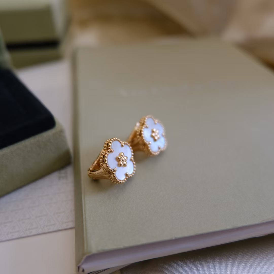 VCA Lucky Spring Earrings, Plum Blossom - Image 5