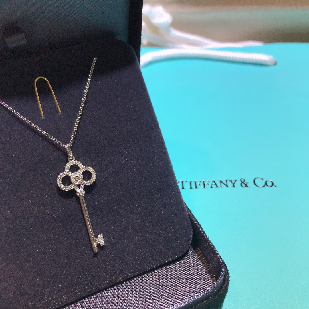 Tiffany Crown Key Pendant Necklace - Image 5