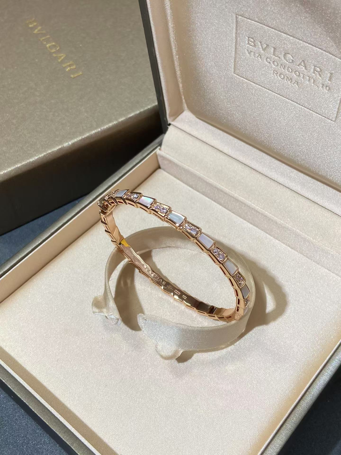 Bvlgari Serpenti Viper Bracelet Bangle in Rose Gold - Image 6